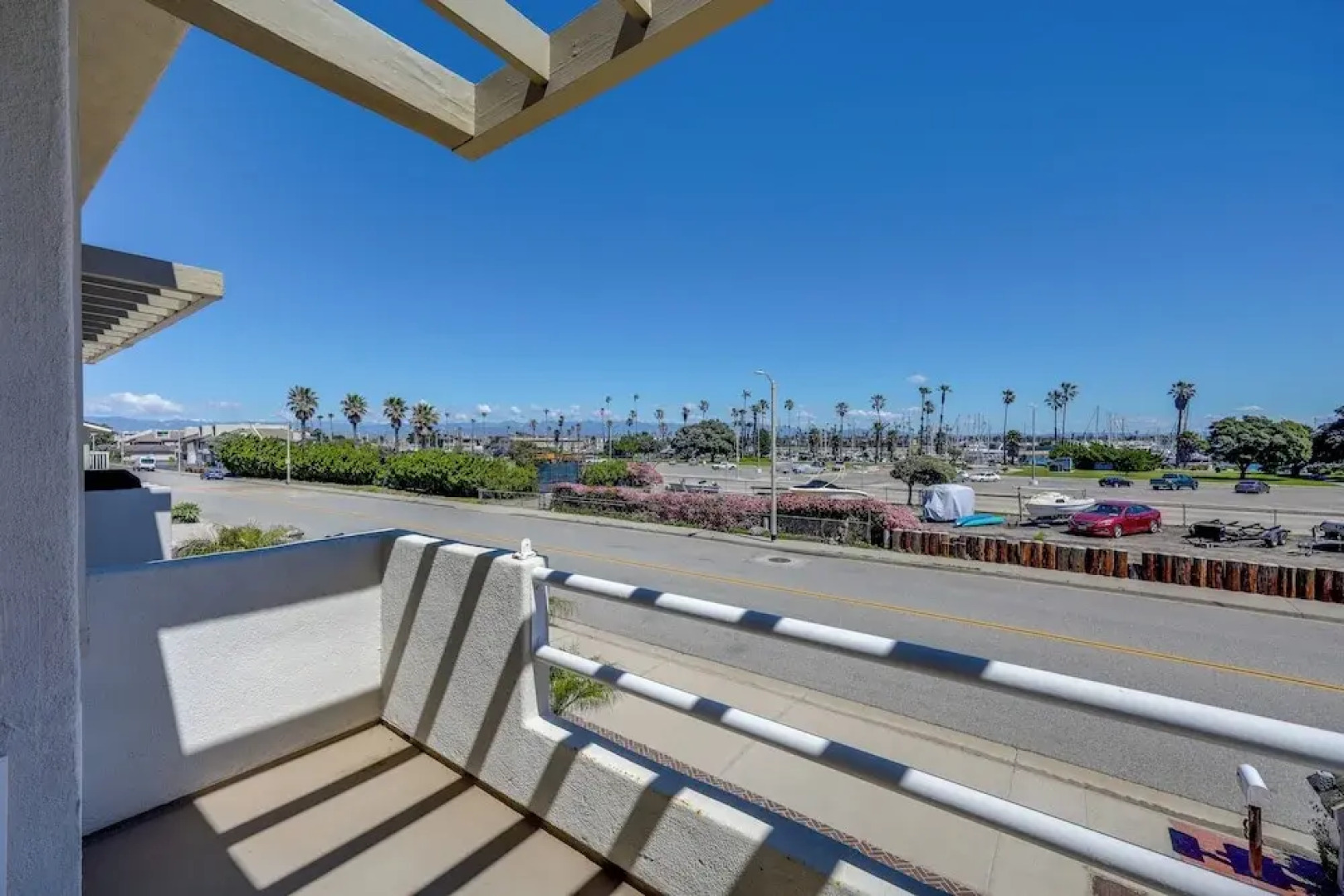 Sleek Oxnard Townhouse w/ Balconies: Walk to Beach
