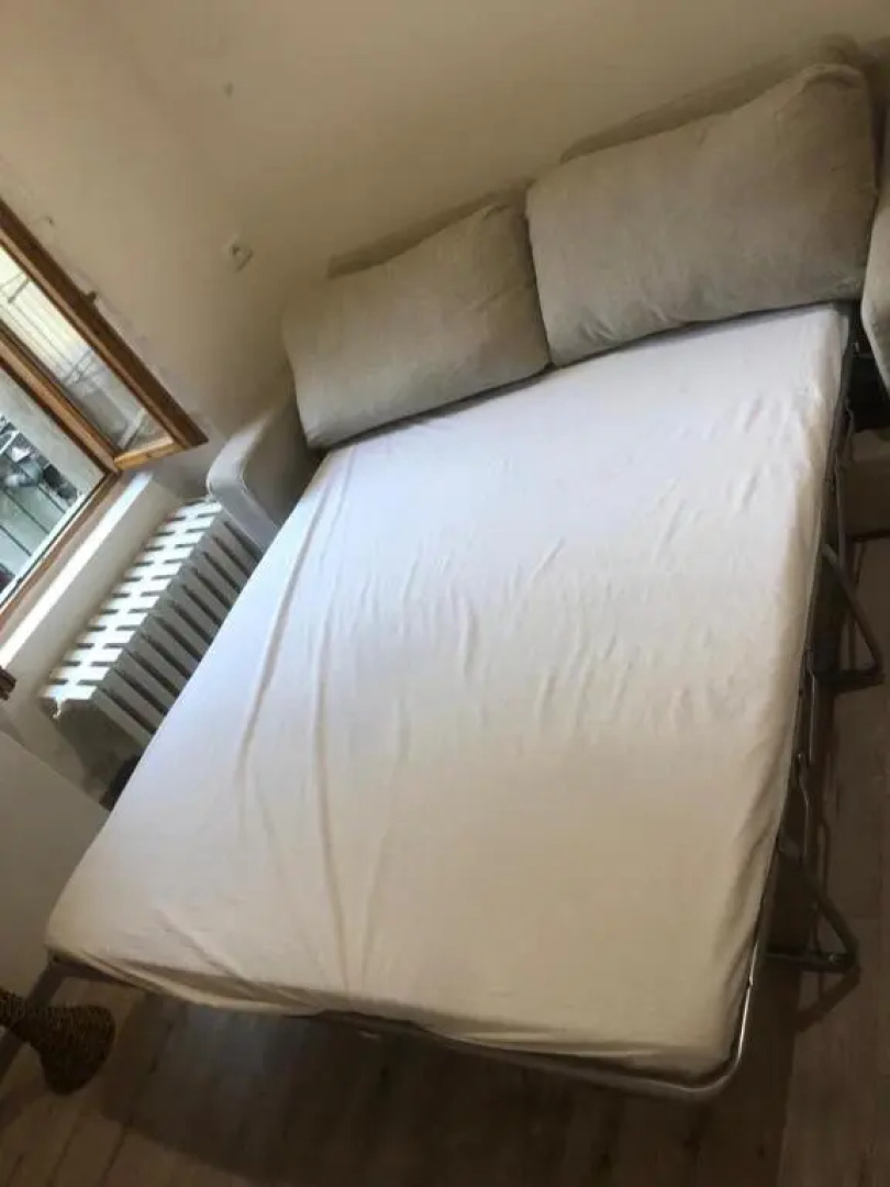 Supercentral one room flat, 16 min to Bergamo airport