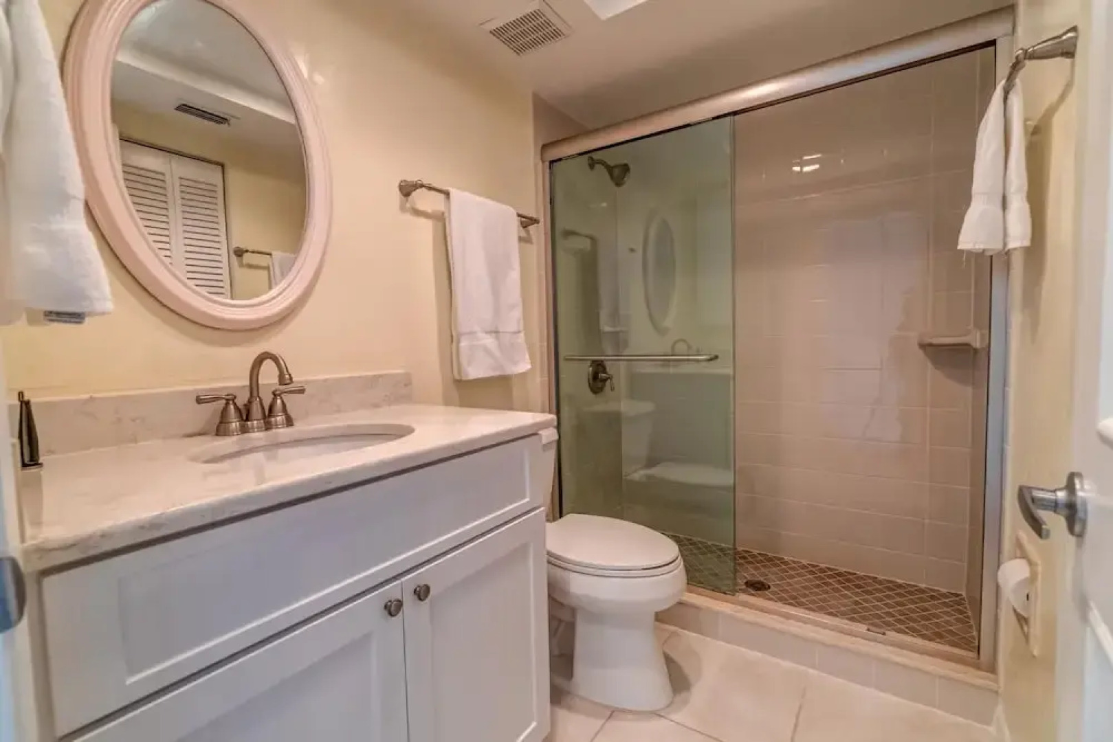 Beach Three Bedroom Villa by Redawning