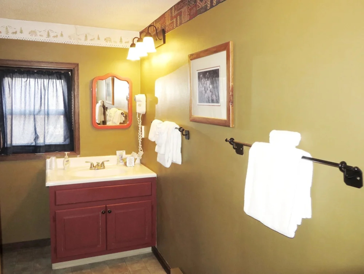 The Historic Rapids Lodge and Restaurant