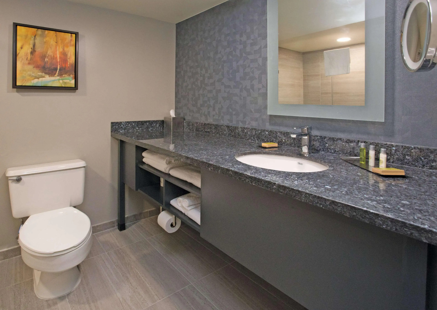 DoubleTree by Hilton Chico