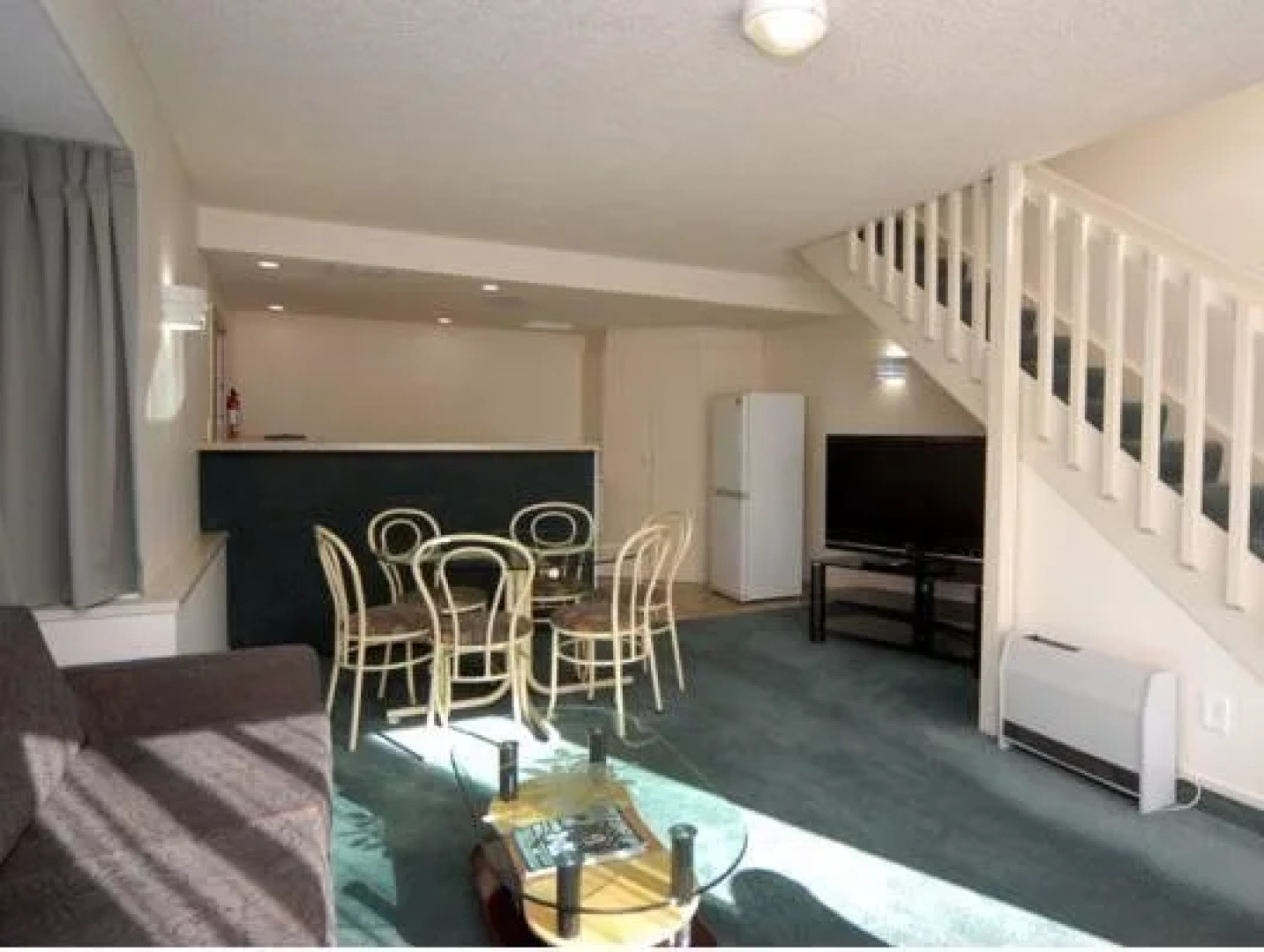 Fountain Court Motel