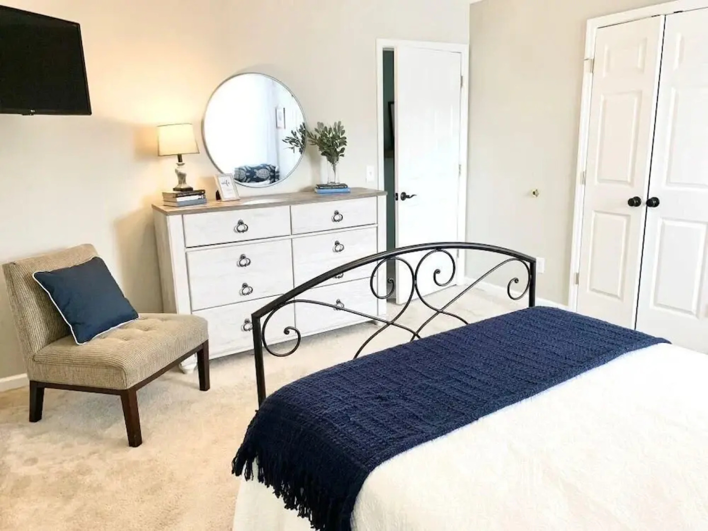 Saltee Cove Coastal Getaway - Charming 3 Bedroom/2.5 Bath Lowcountry Cottage