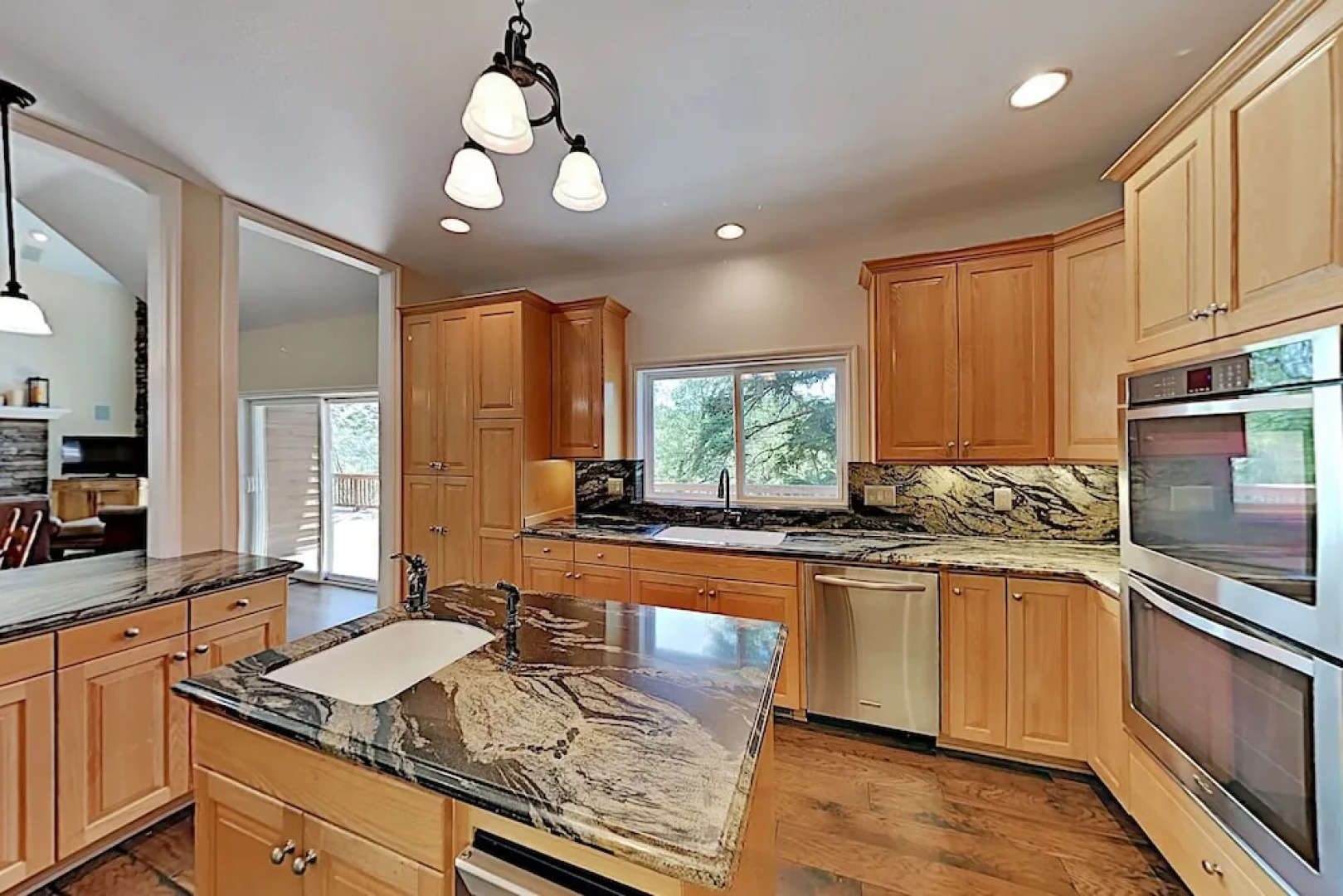 255squir 4 Bedroom Home