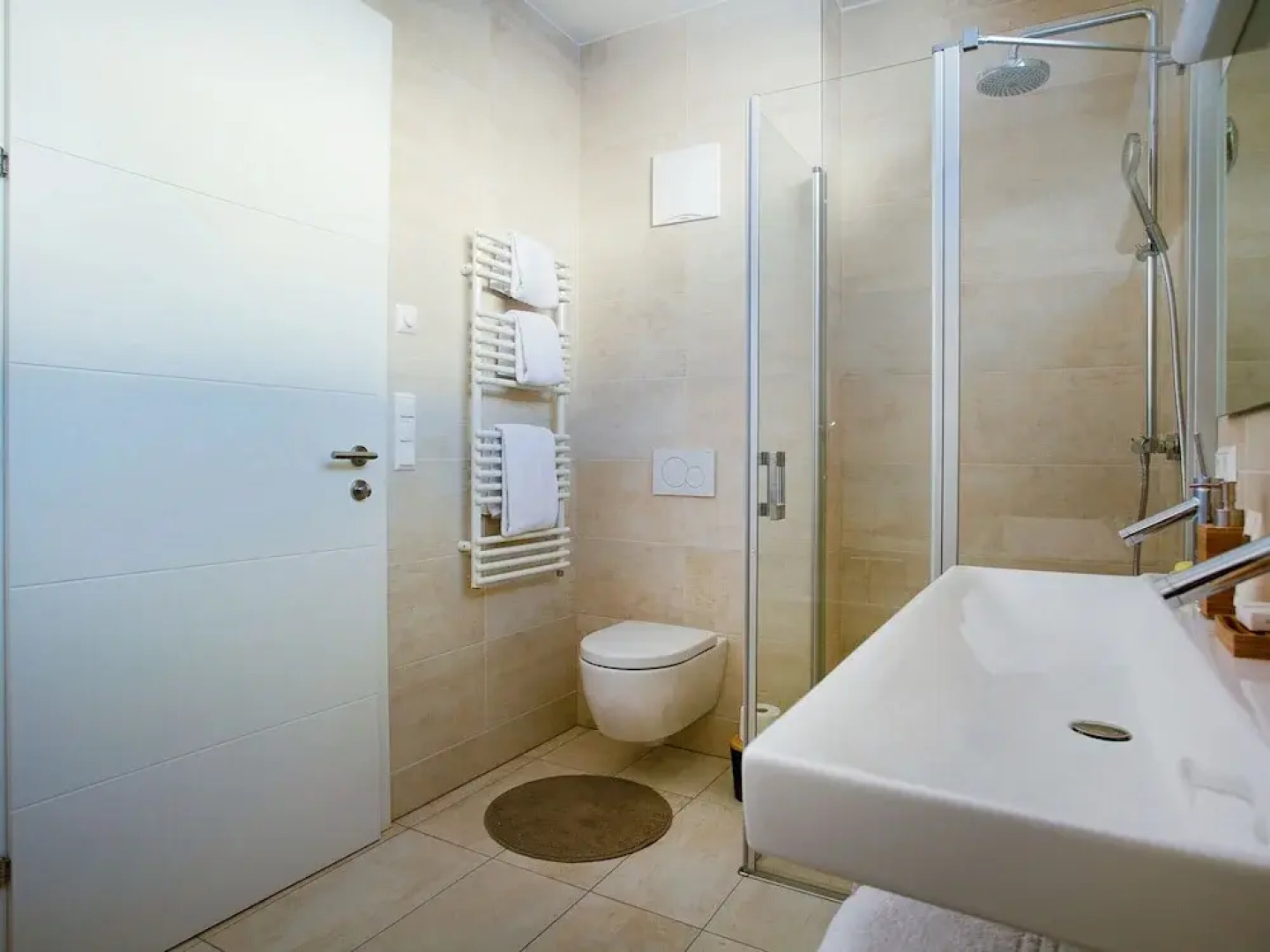 Spacious Chalet With Sauna