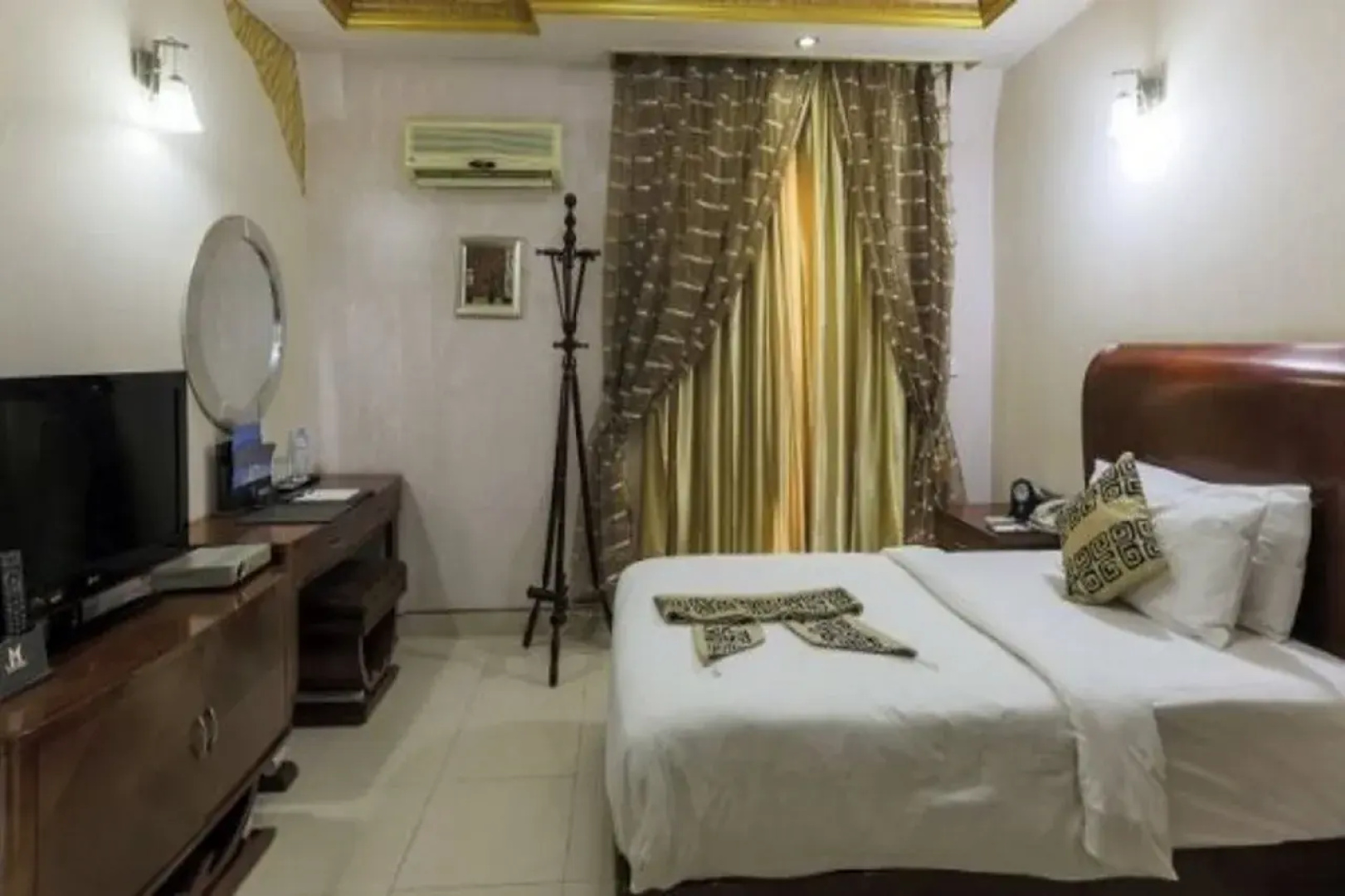 Kanon Hotel Suites