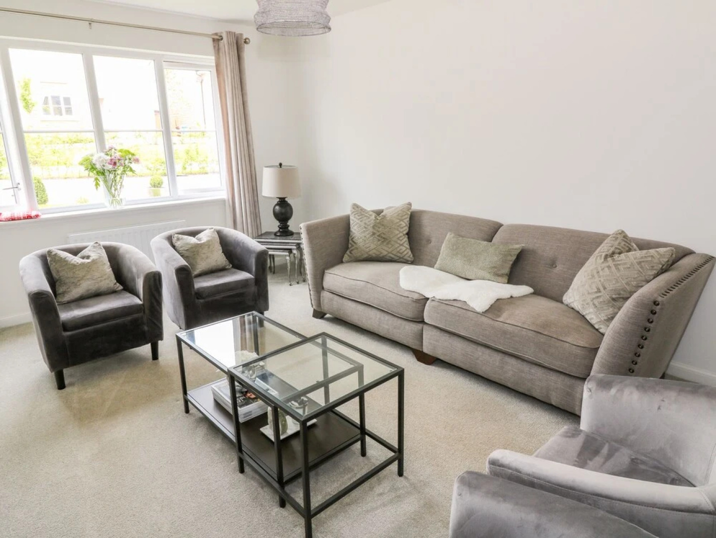 6 Whitecraigs Crescent