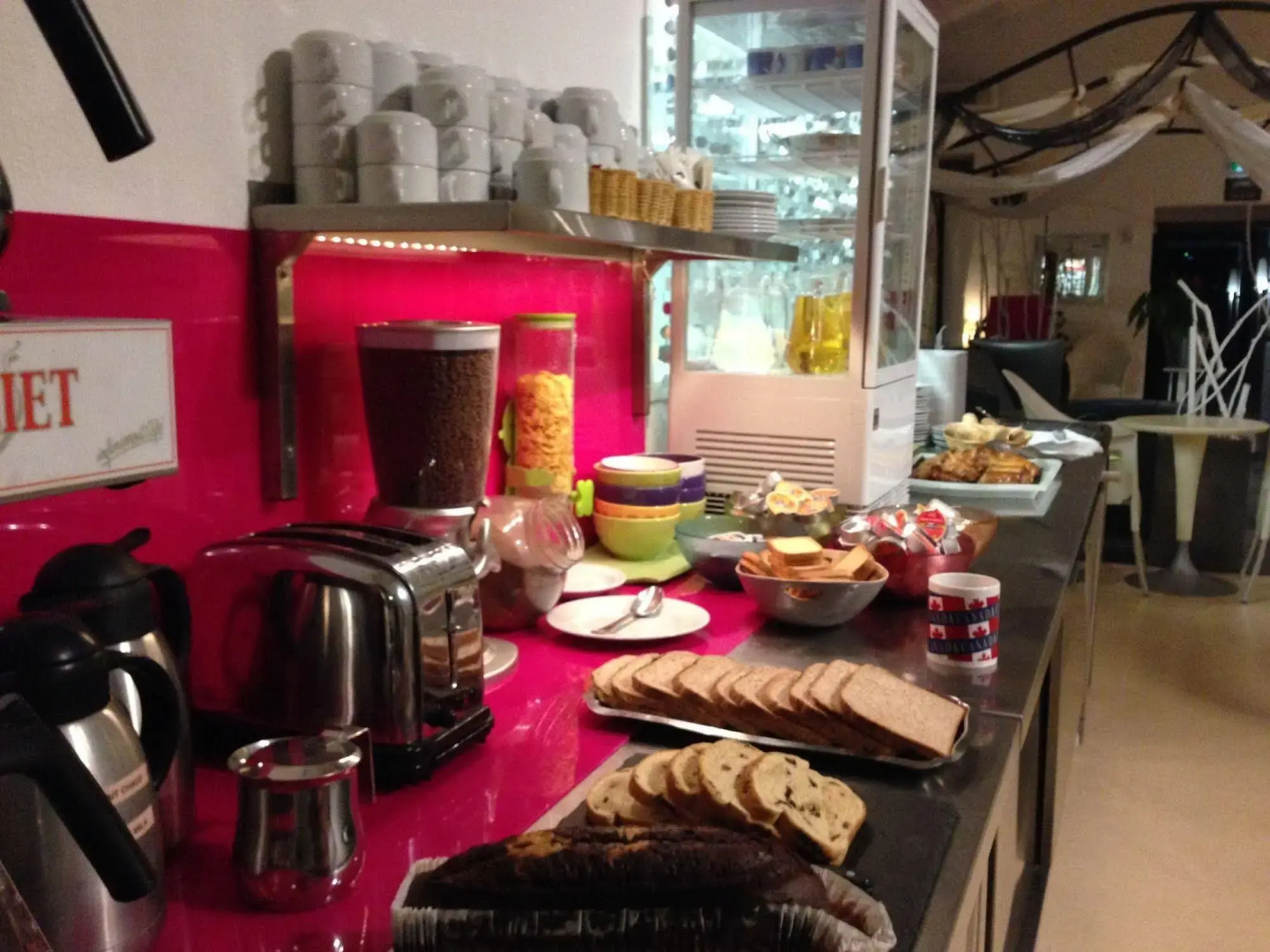 Hotel le president GARE TGV NIMES PONT DU GARD