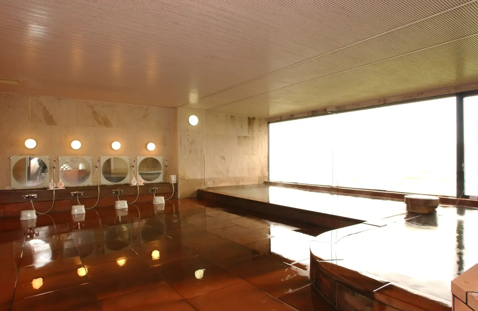 Route Inn Grantia Komatsu Airport