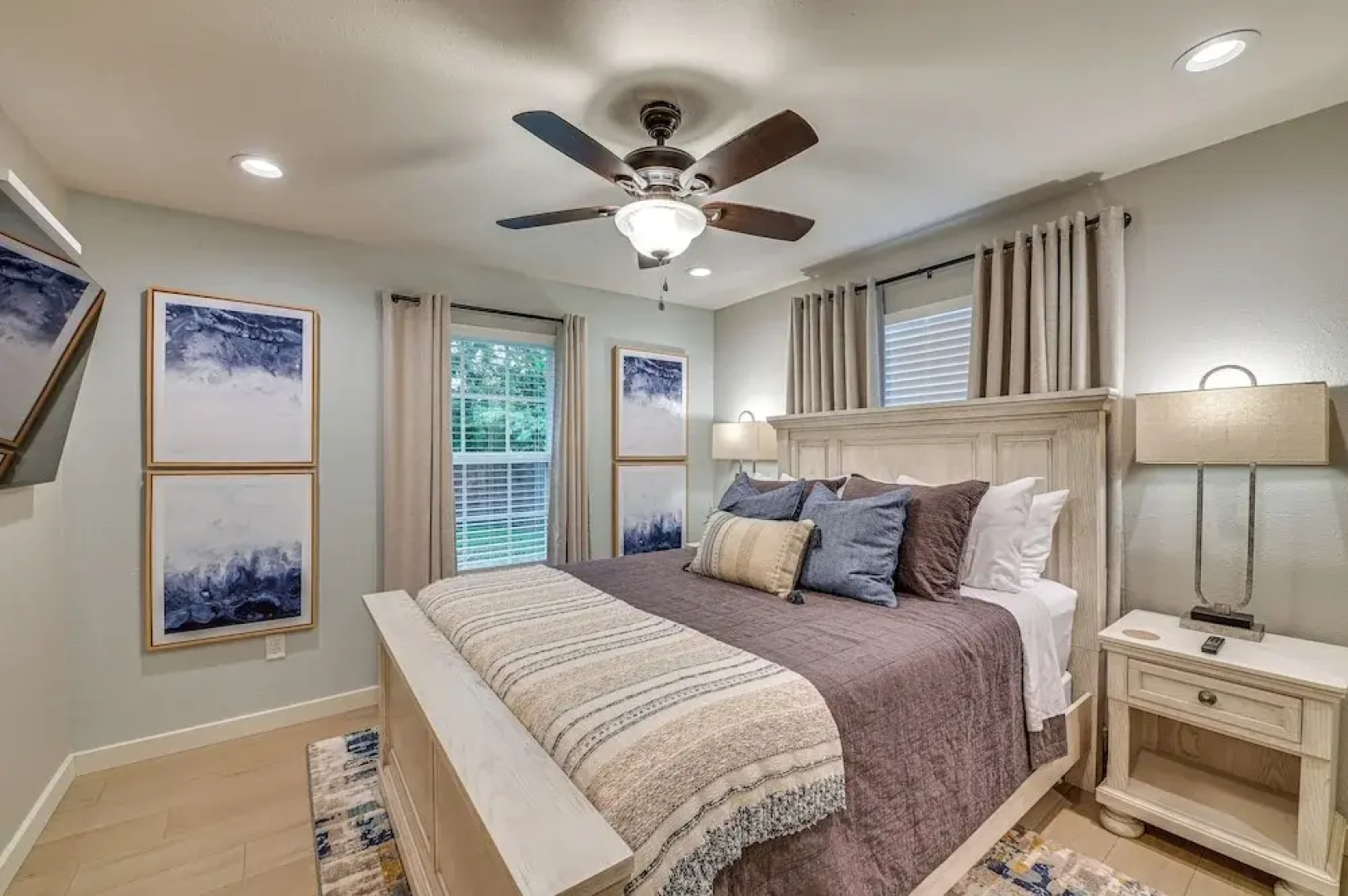 3 Mi to Lake Ray Roberts: Luxe Pilot Point Home