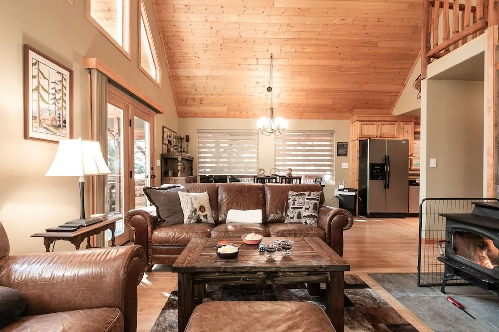 Tivoli Chalet Apartment 3 NW Comfy Cabins