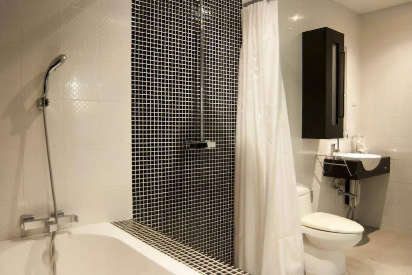 Baan Ngern-Muen Managed by Seeka