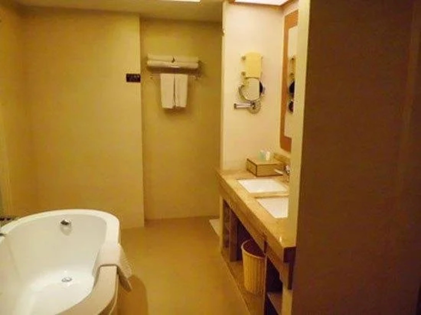 Nishi Haitai Hotel Luxury