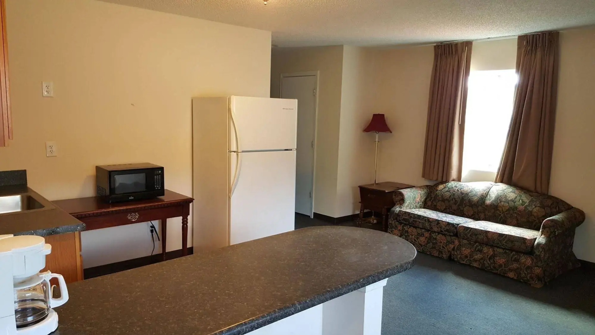 High Falls Inn and Suites