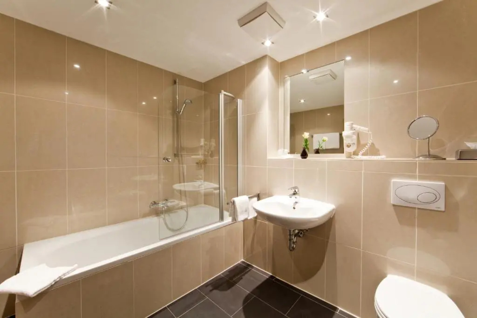 Seehotel Kell am See