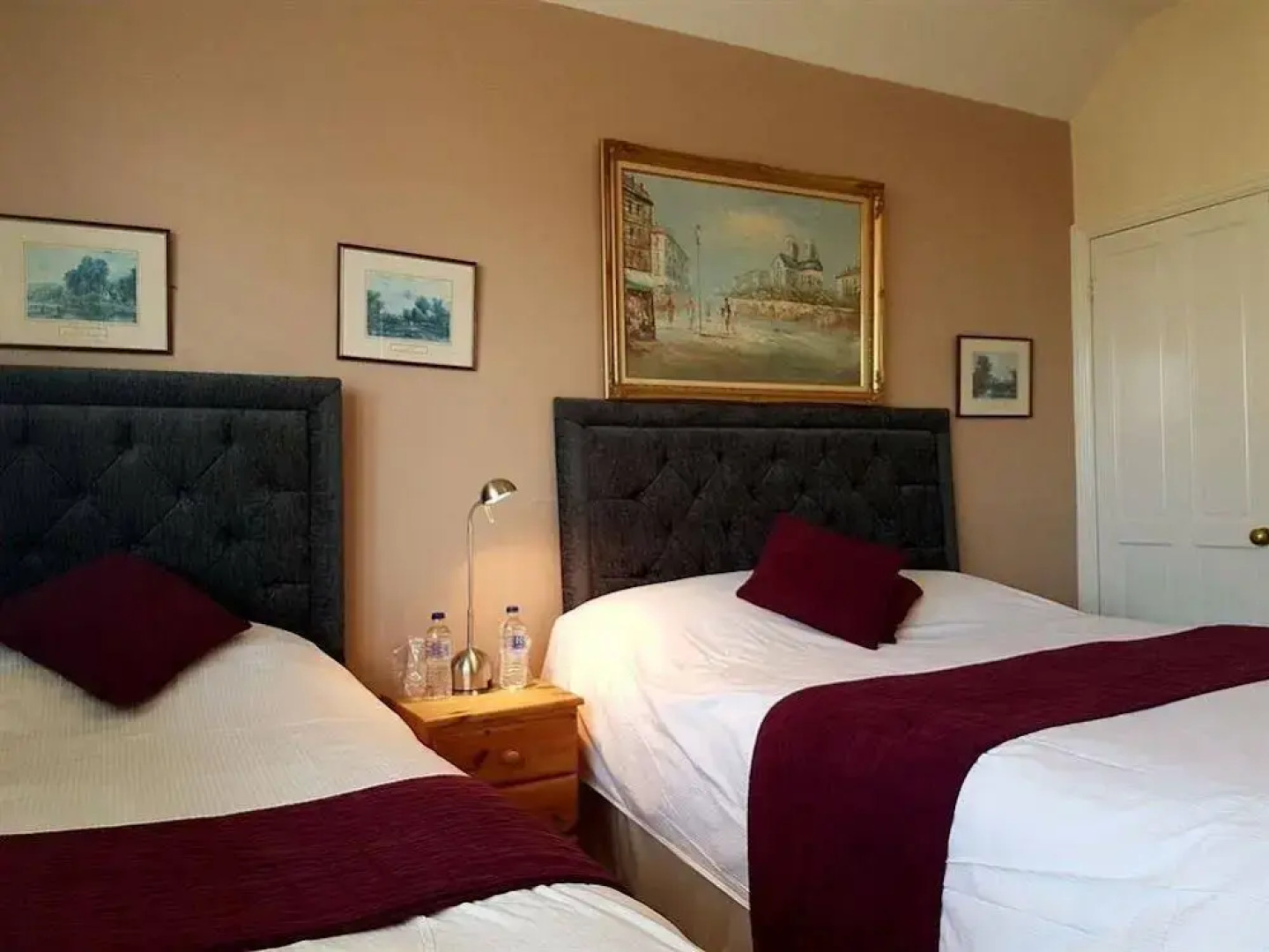 The Horseshoe and Castle