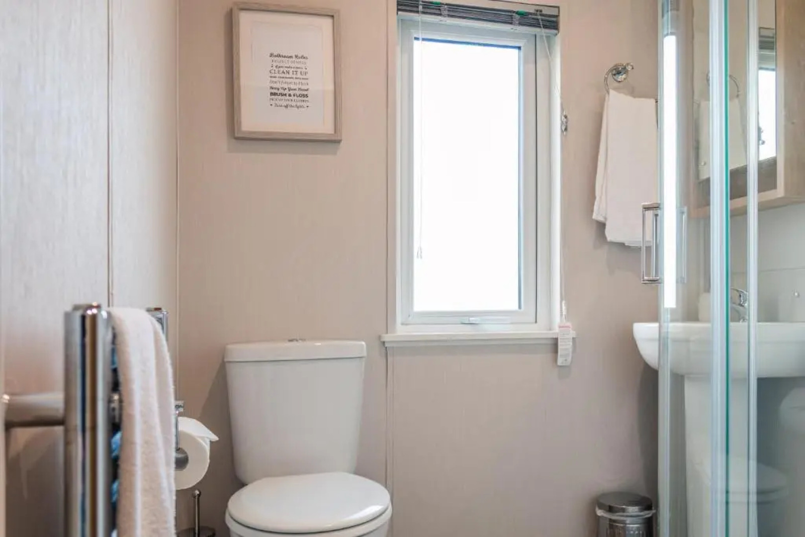 Lavender Lodge with Hot Tub