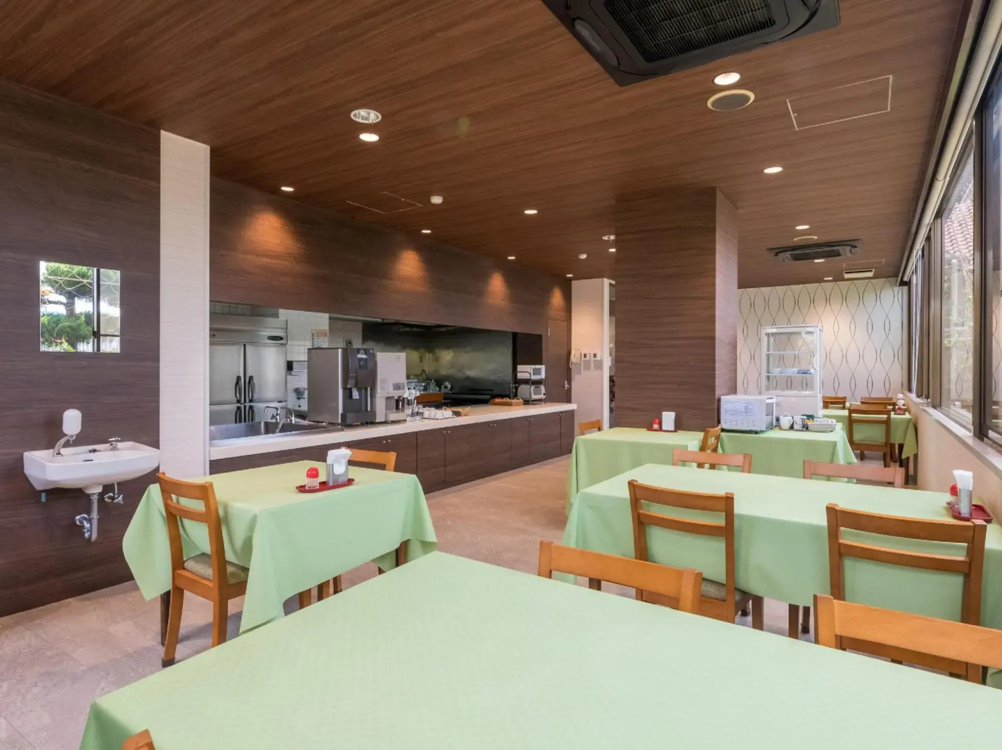 OYO Business Hotel Koyo