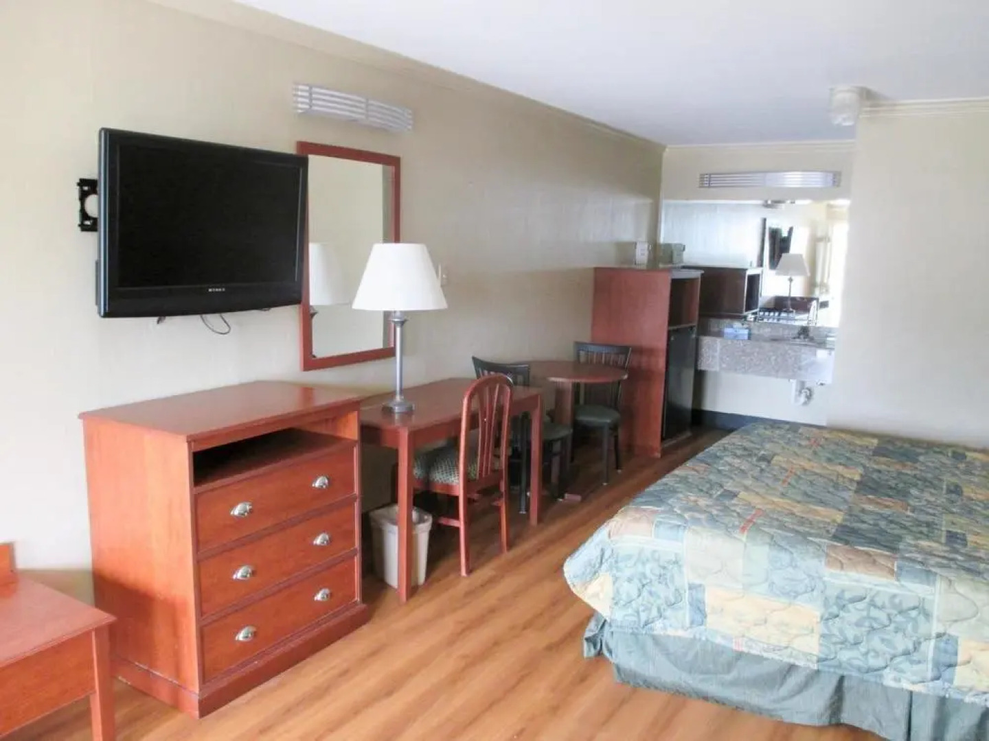 Motel 6 Lake Charles On The Bayou