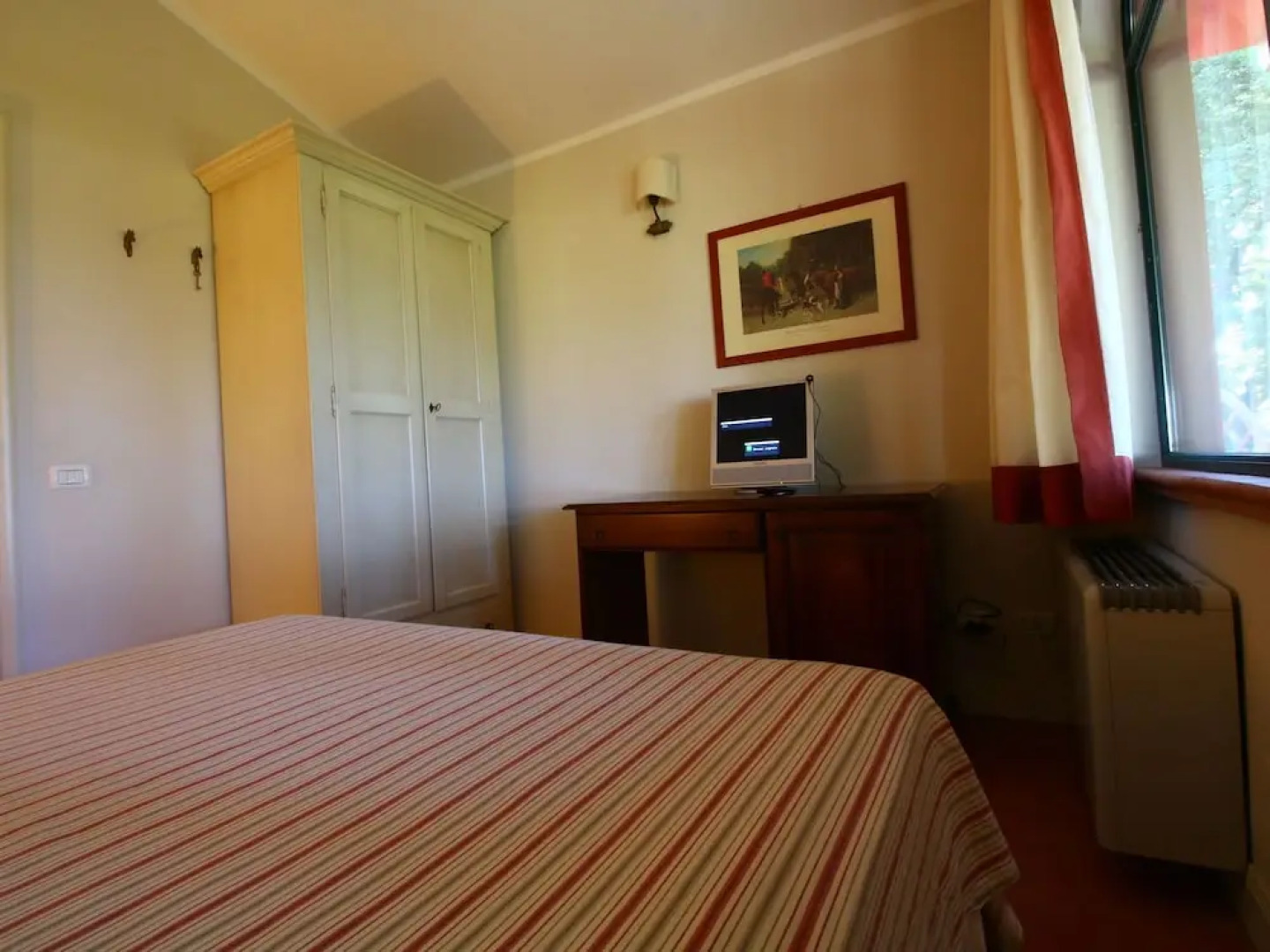 Apartment With Pool, Between sea and Mountains, Restaurant, Wifi