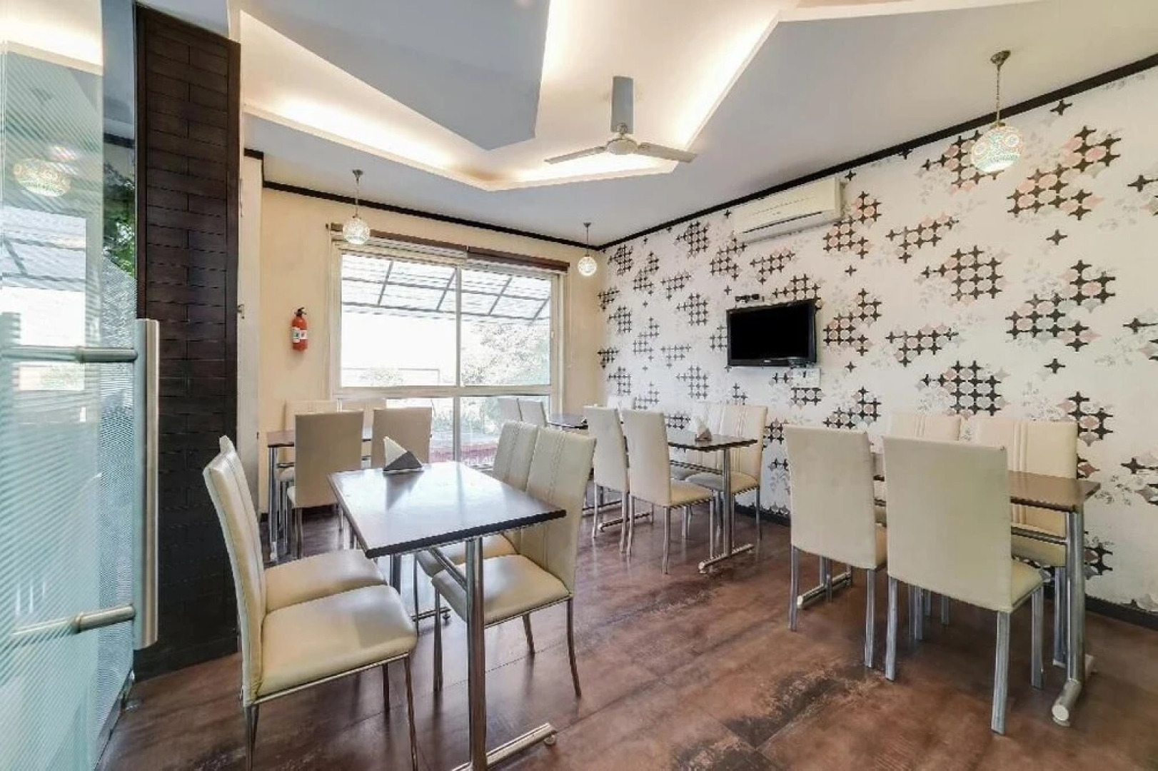 The Wind Cross Hotel