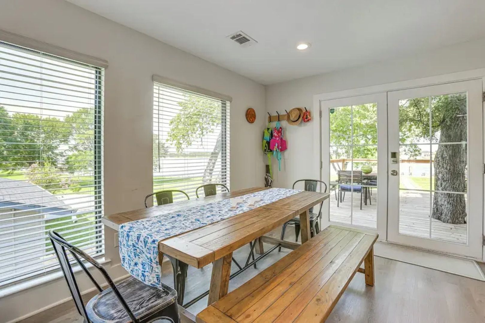 Willis Waterfront Home w/ Deck on Lake Conroe!