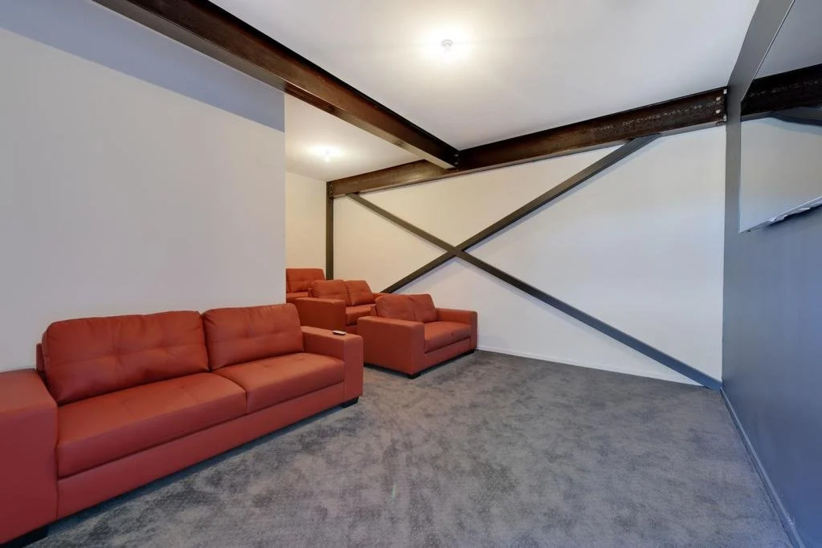 Amazing Unique Five-Star Waterfront Retreat