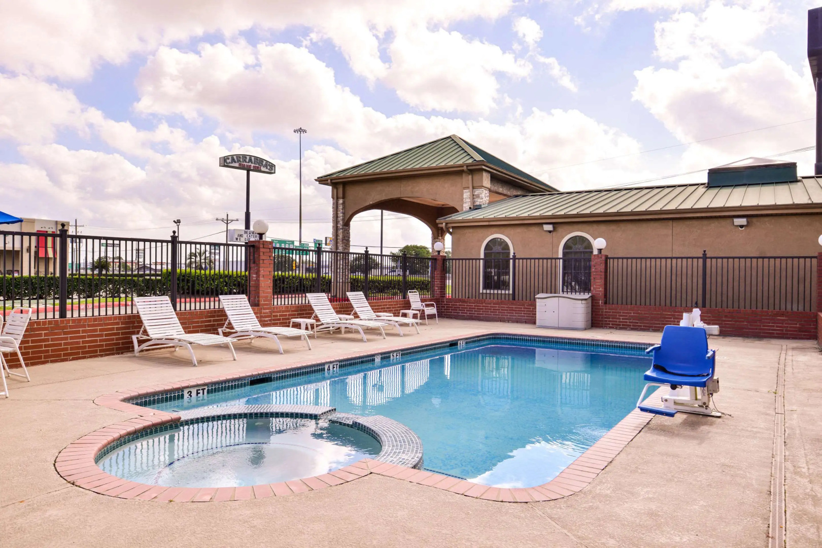 Quality Inn & Suites Beaumont