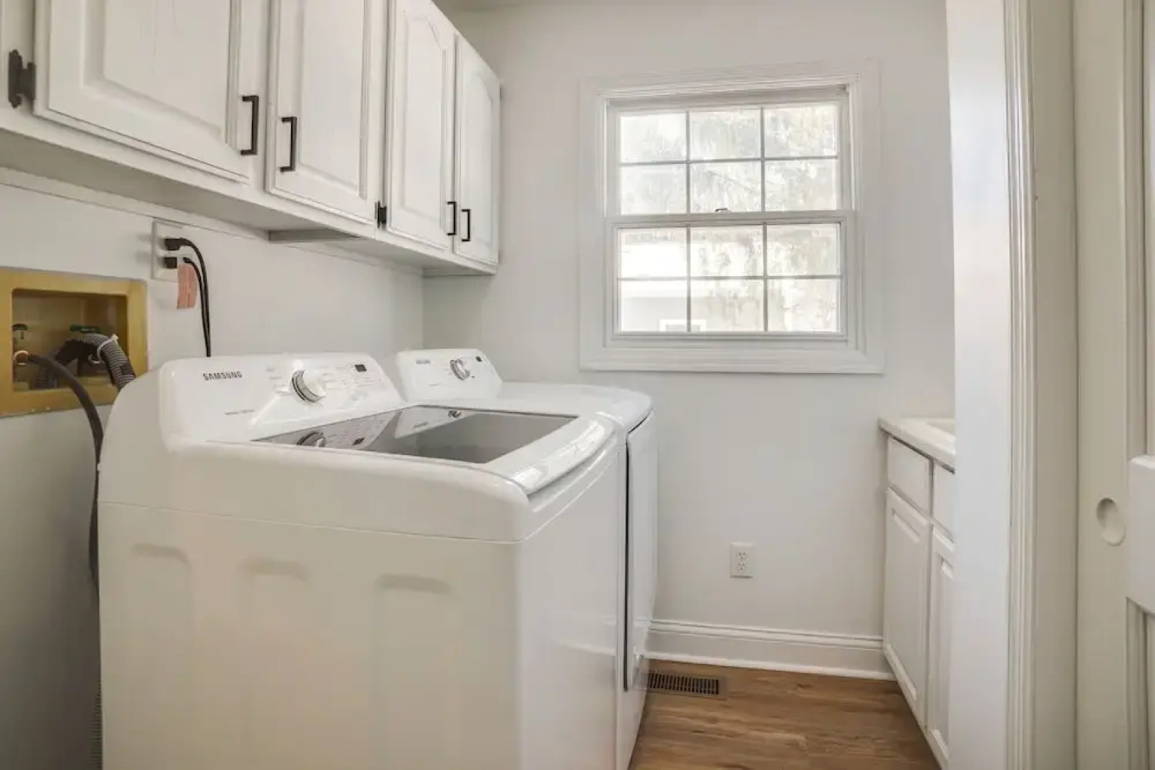 1/2 Mi to Lake Geneva: Home w/ Game Room