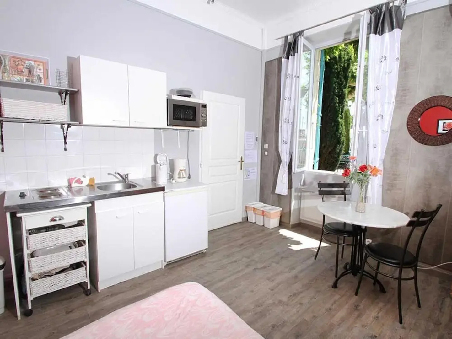 Studio in Suze-la-rousse, With Shared Pool, Enclosed Garden and Wifi