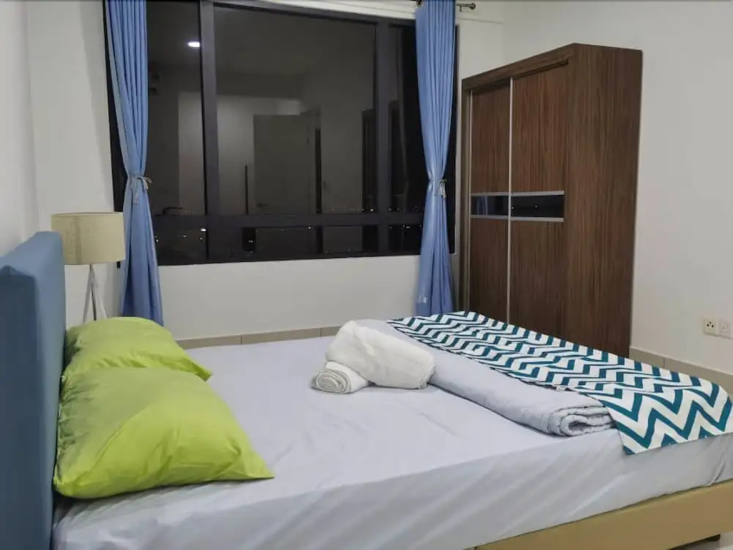 Woodsbury Suite by Homez Suite