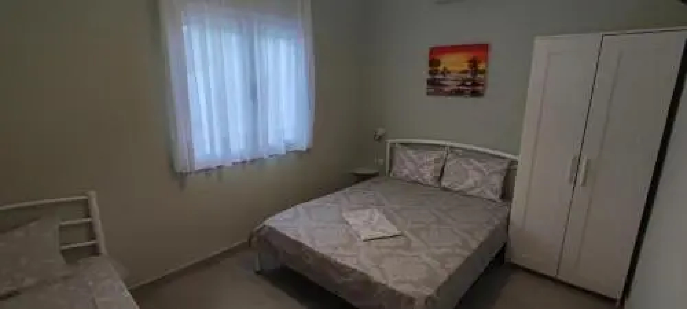 Garlis Apartments