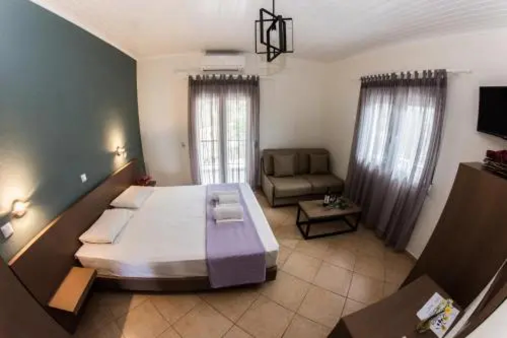 Anthoussa Rooms