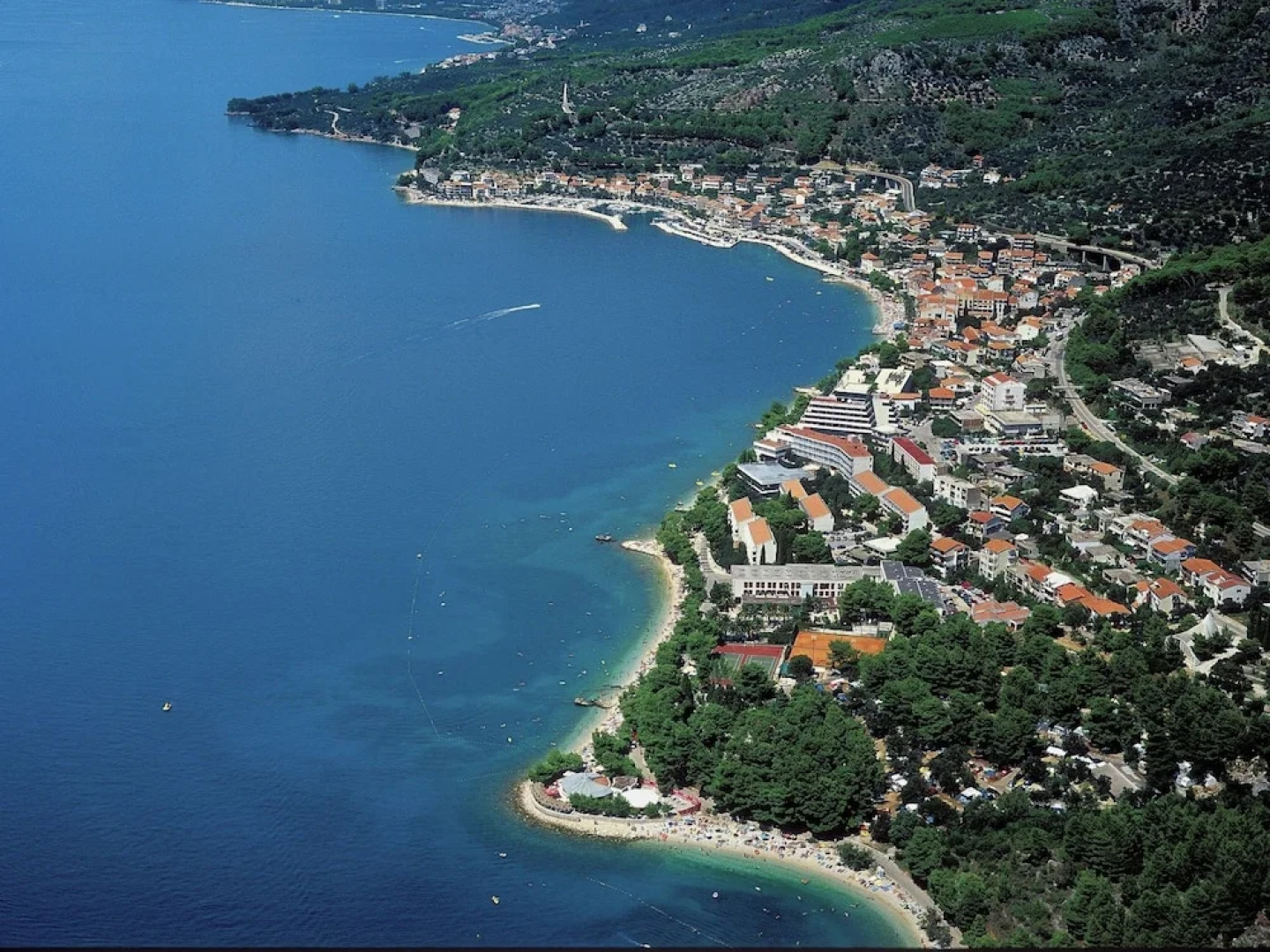 Stylish, Quiet and Beautiful Views Villa With a Pool