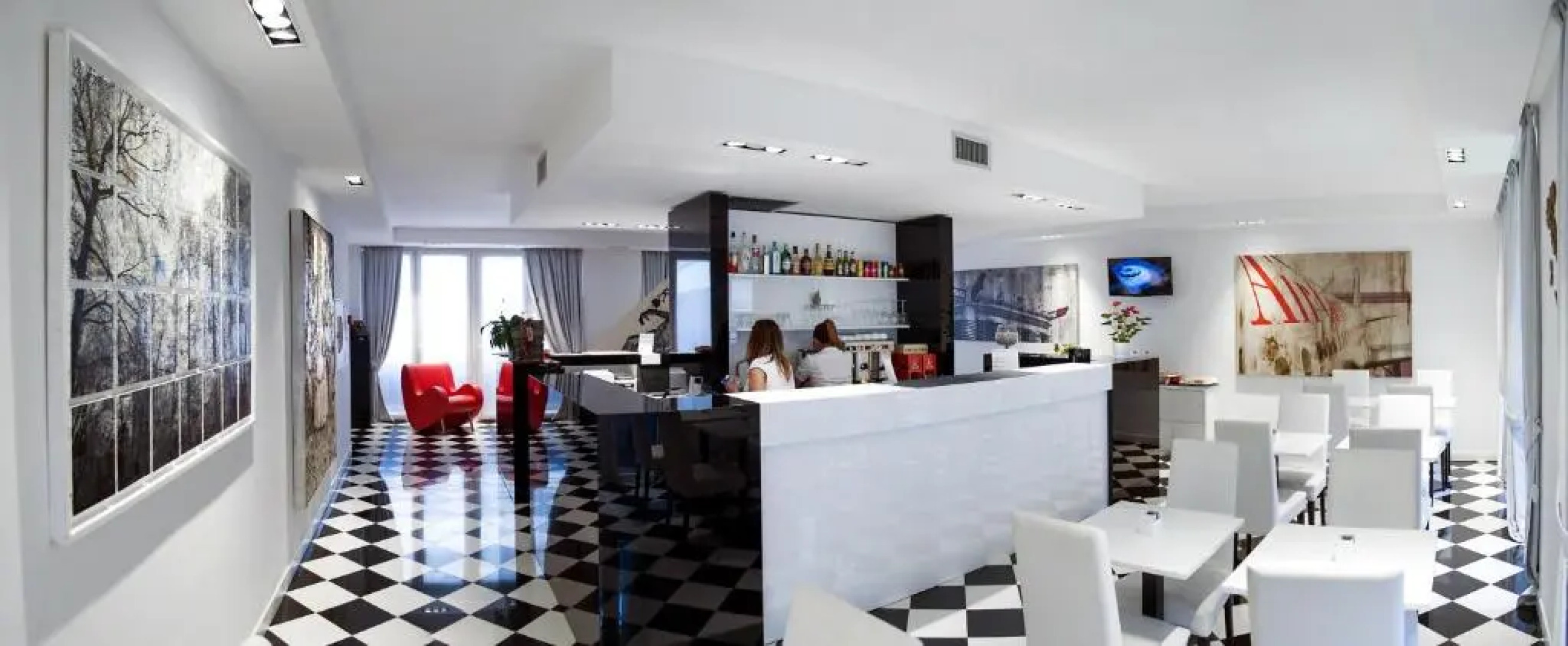 Отель Studio Inn Centrale & Milano Urban Padel