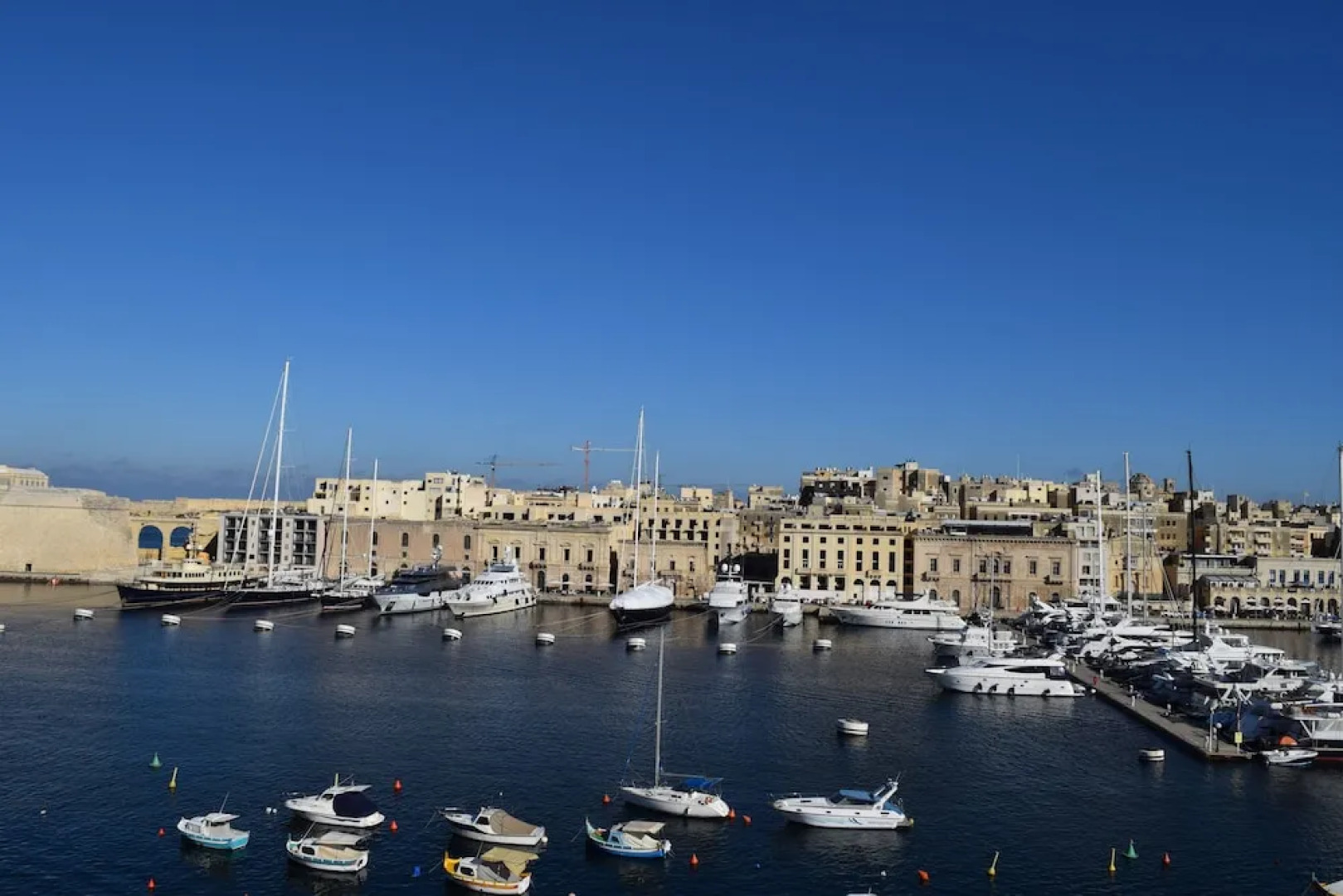 Senglea Seafront Apartment