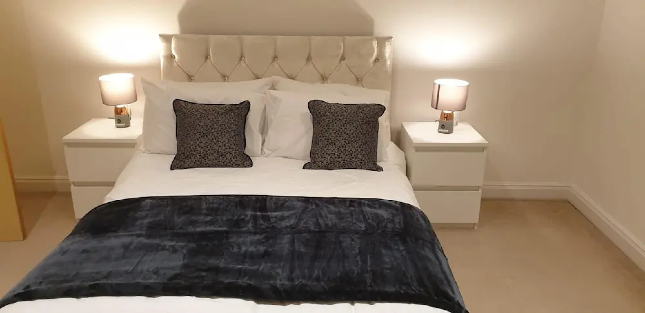 Royal Oak Apartment in Manchester Central Location