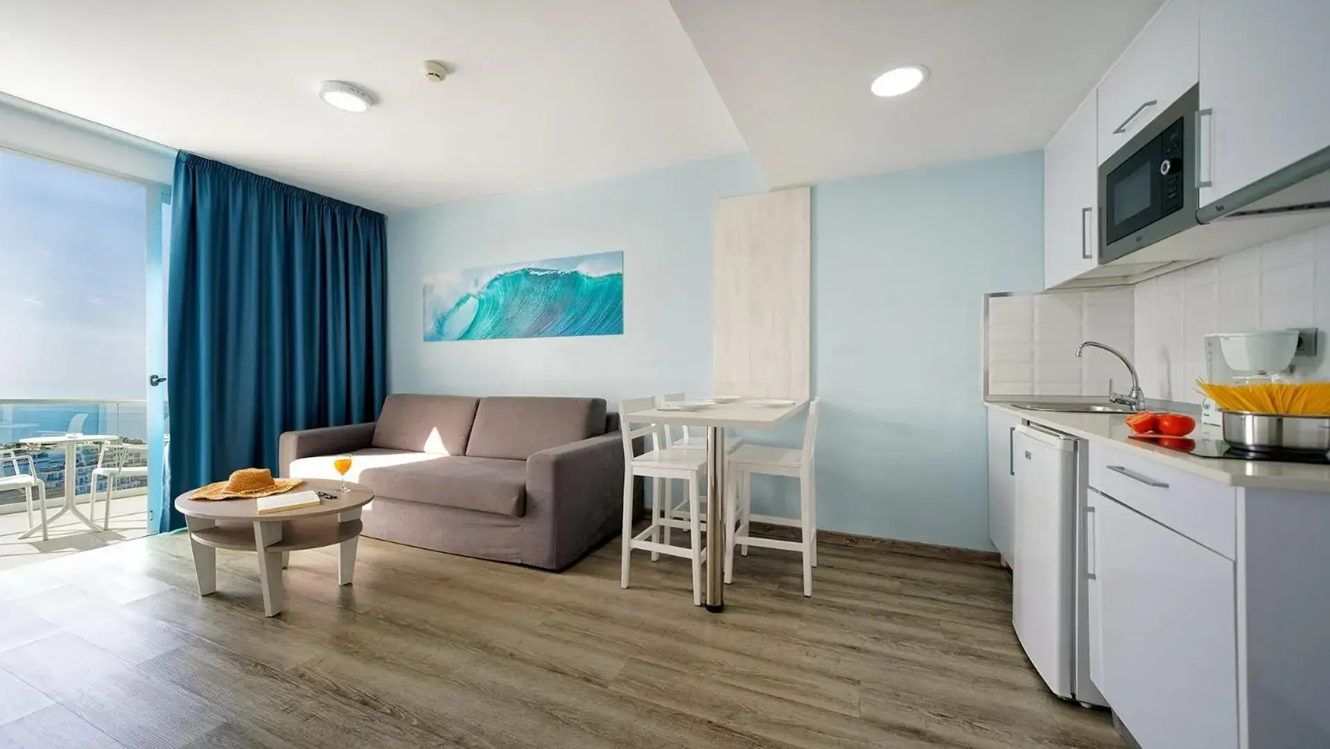 Apartamentos Blue Star