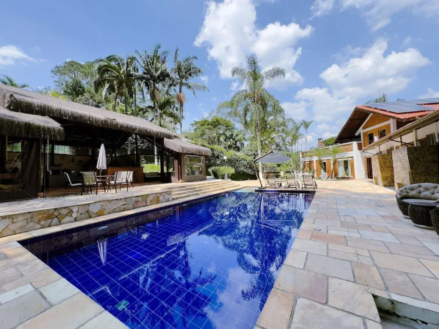 Casa de Luxo 2500m na Granja Viana