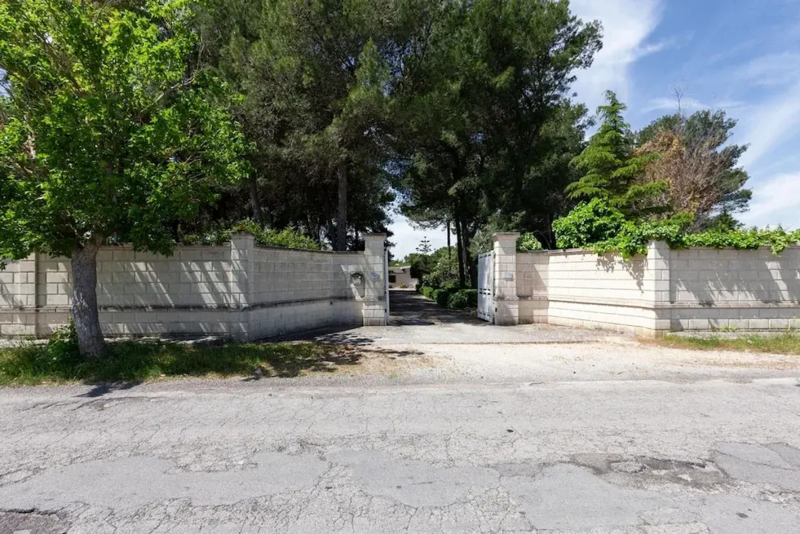 Villa Carmen With Garden And Pool