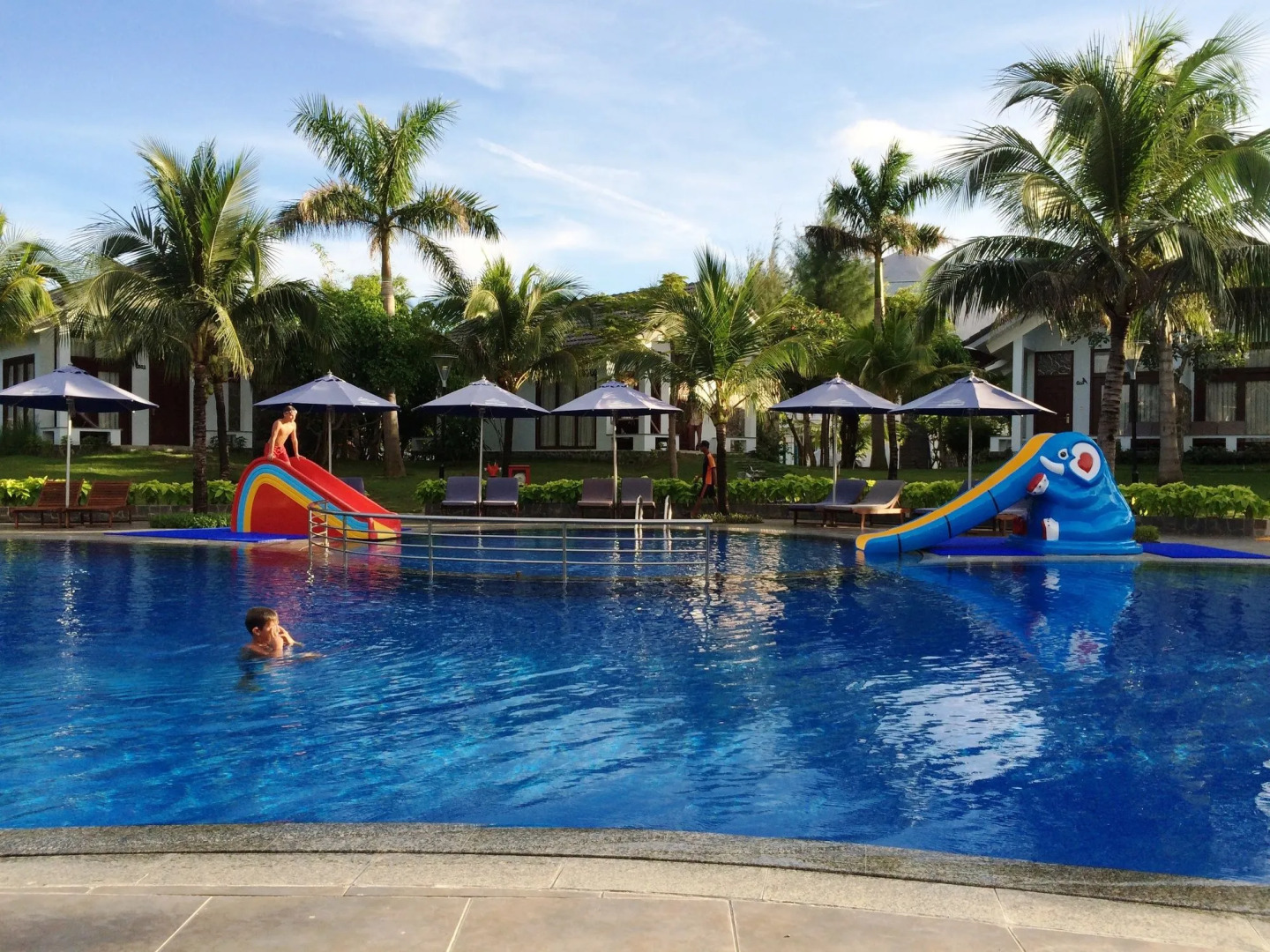 Carmelina Beach Resort