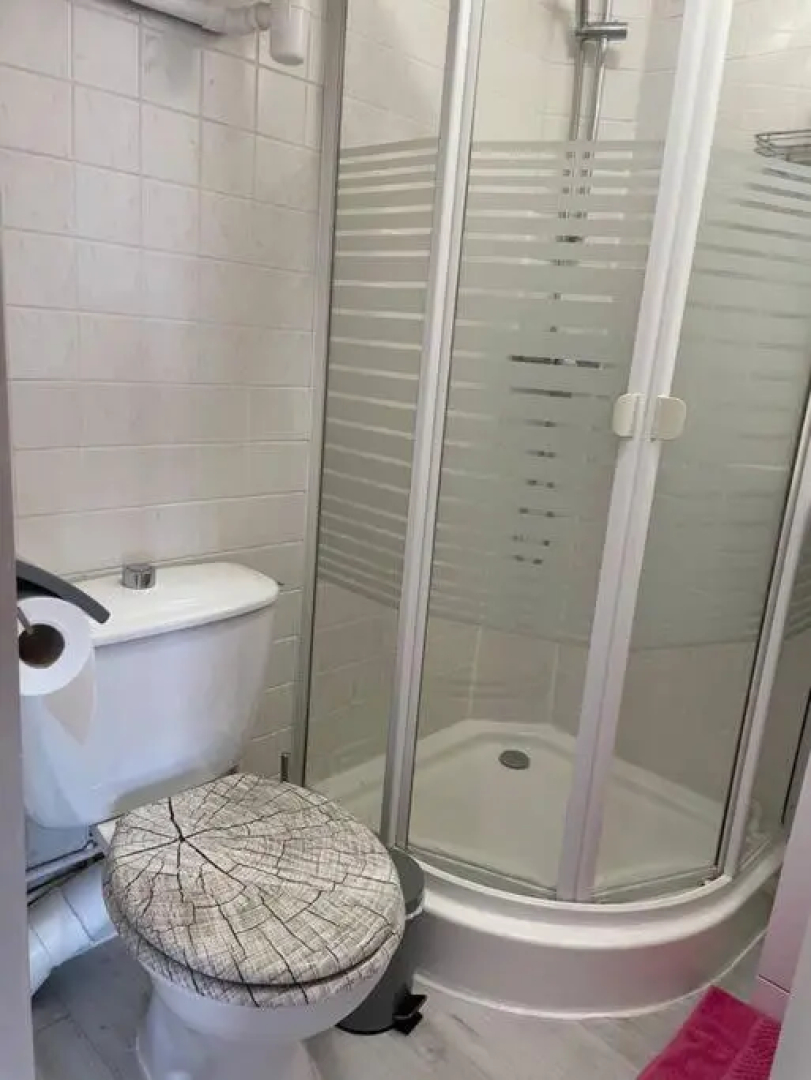 Petit Studio Zen avec parking gratuit réservé