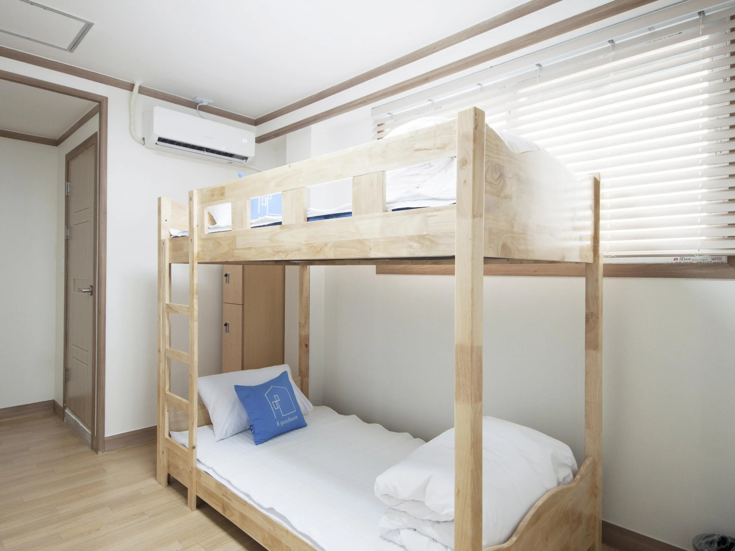 Moon's Hostel