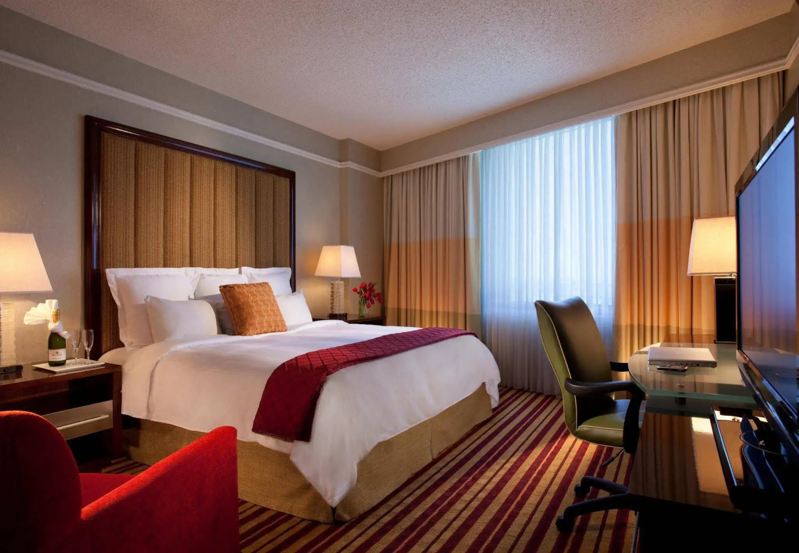 Renaissance Dallas Hotel