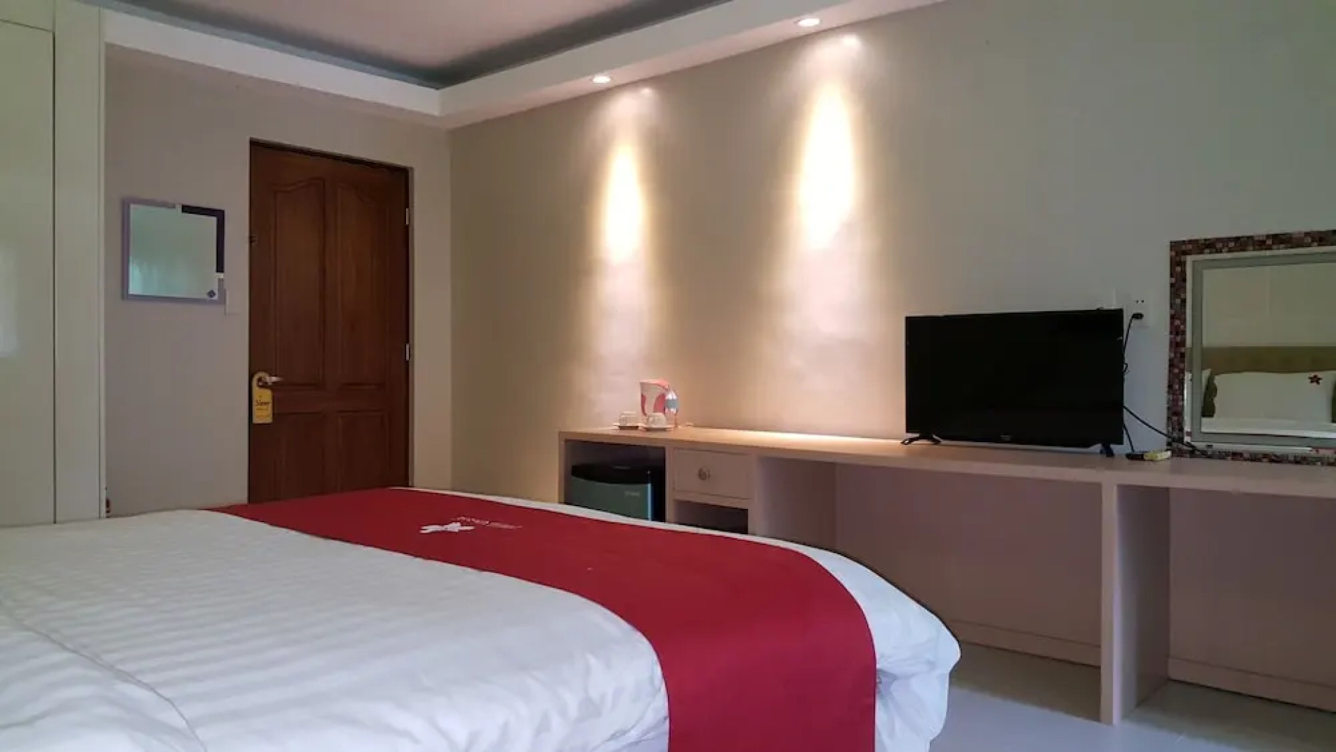 Phil Oasis Hotel & Resort