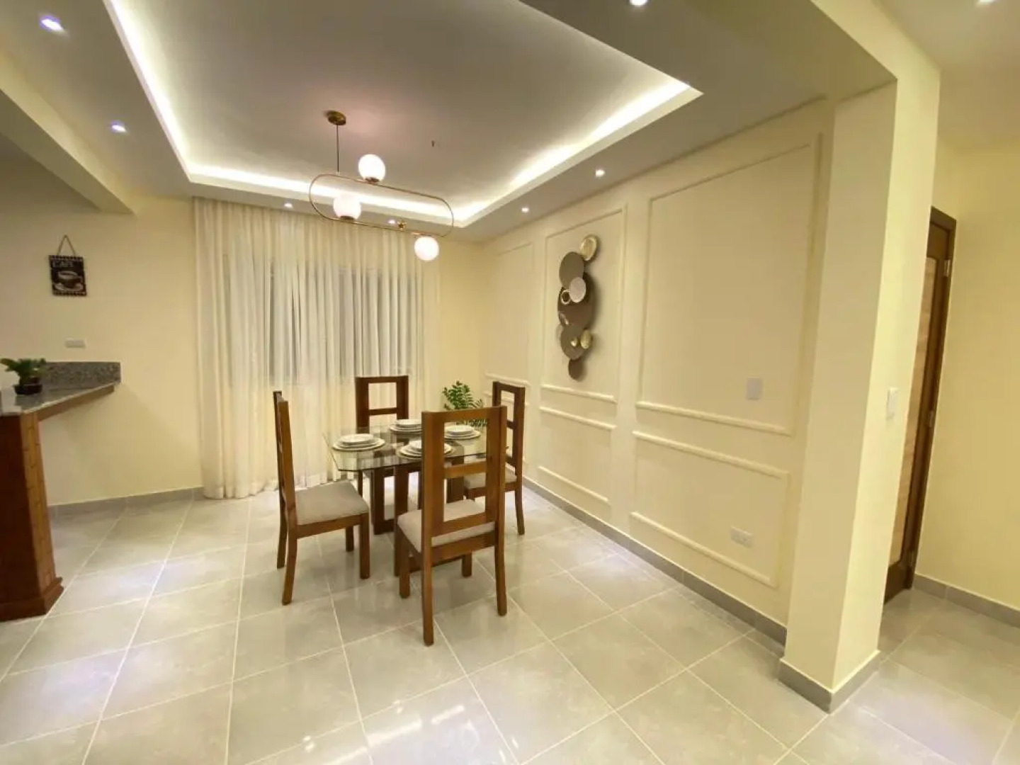 Apartamento Completo en Higüey, 3 habitaciones, 2 baños y 2 parqueos