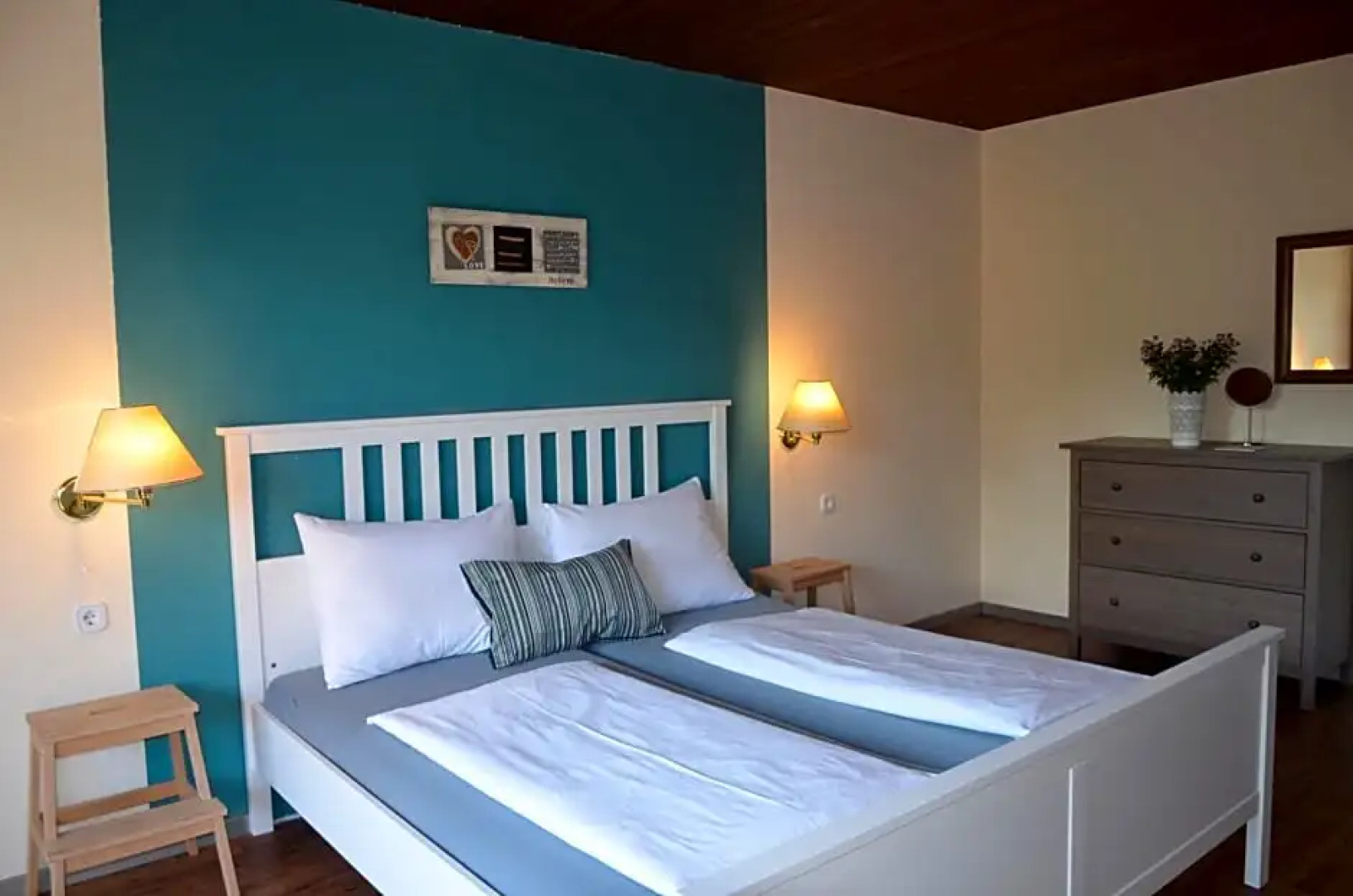 Dahoam by Sarina - Rooms  Suites