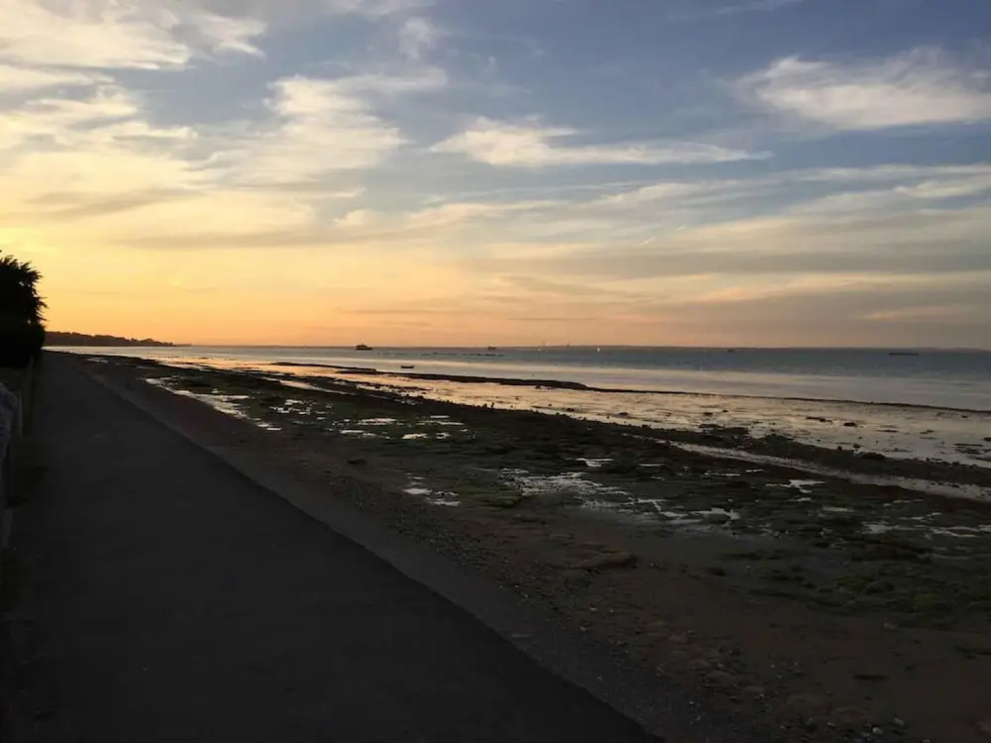 Solent Landing Bembridge Beachside Holiday Home (for 6 people)