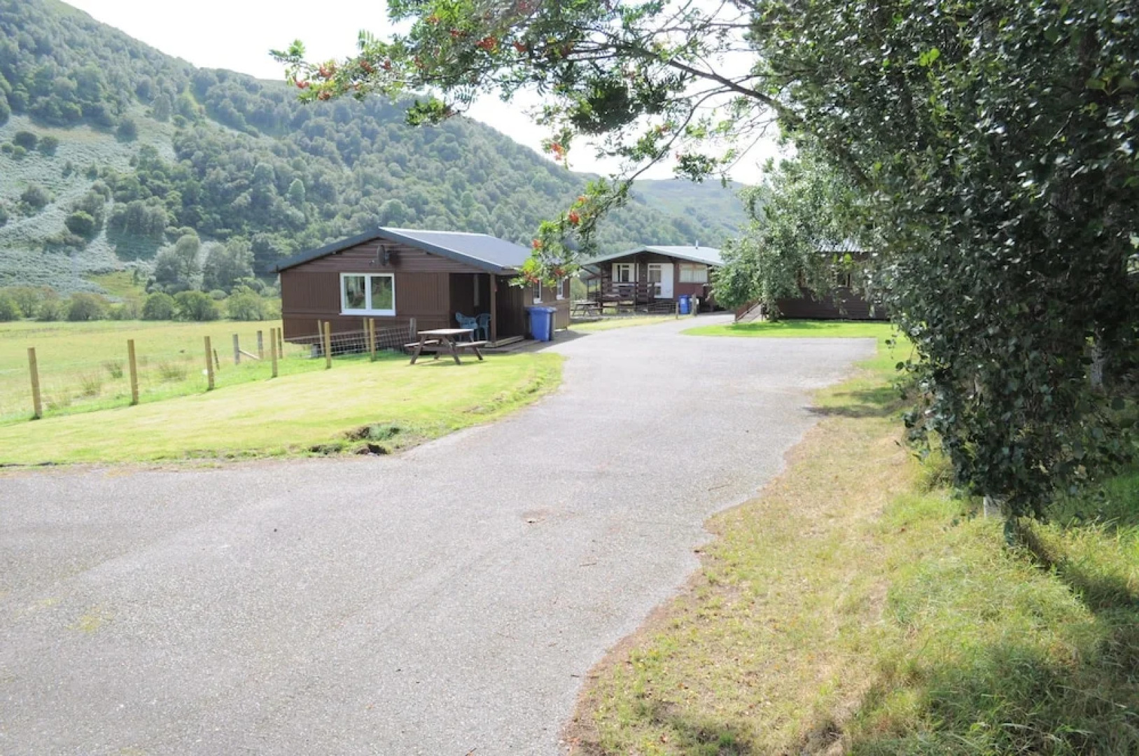 Lamont Chalets & Bungalow