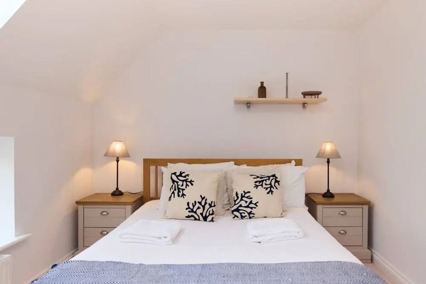 The Bourton-on-the-water Place - Lovely 5bdr House With Parking + Garden